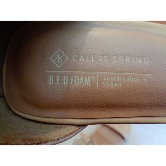 Call It Spring Nude 4"‎ Block Heel Ankle Strap Womens Size 9 - Picture 9 of 9